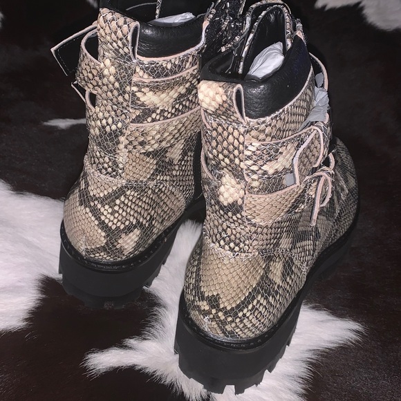 DOLCE VITA BOOTS - Picture 4 of 6